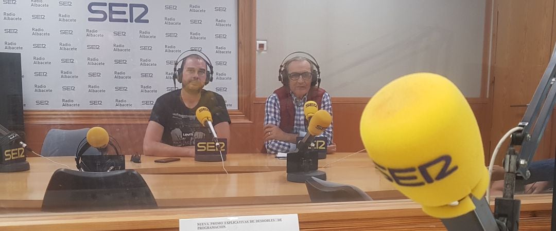 Rubé López y Jesús López de Panadería Jesús, en Radio Albacete