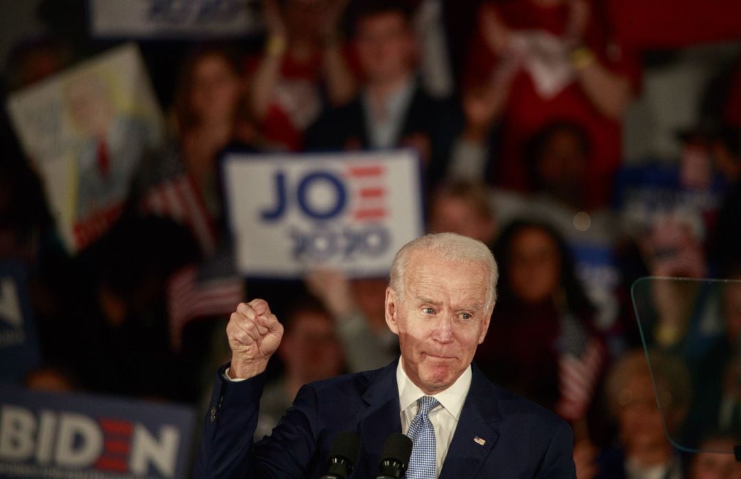 Joe Biden durante su discurso en la Universidad de Columbia tras ganar las primarias demócratas en Carolinba del Sur. 