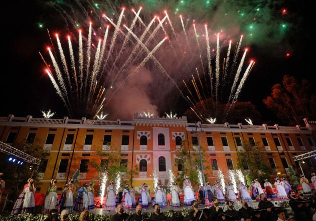 La gala, dirigida por Antonio Liza, estuvo protagonizada por los fuegos artificiales y la música en directo