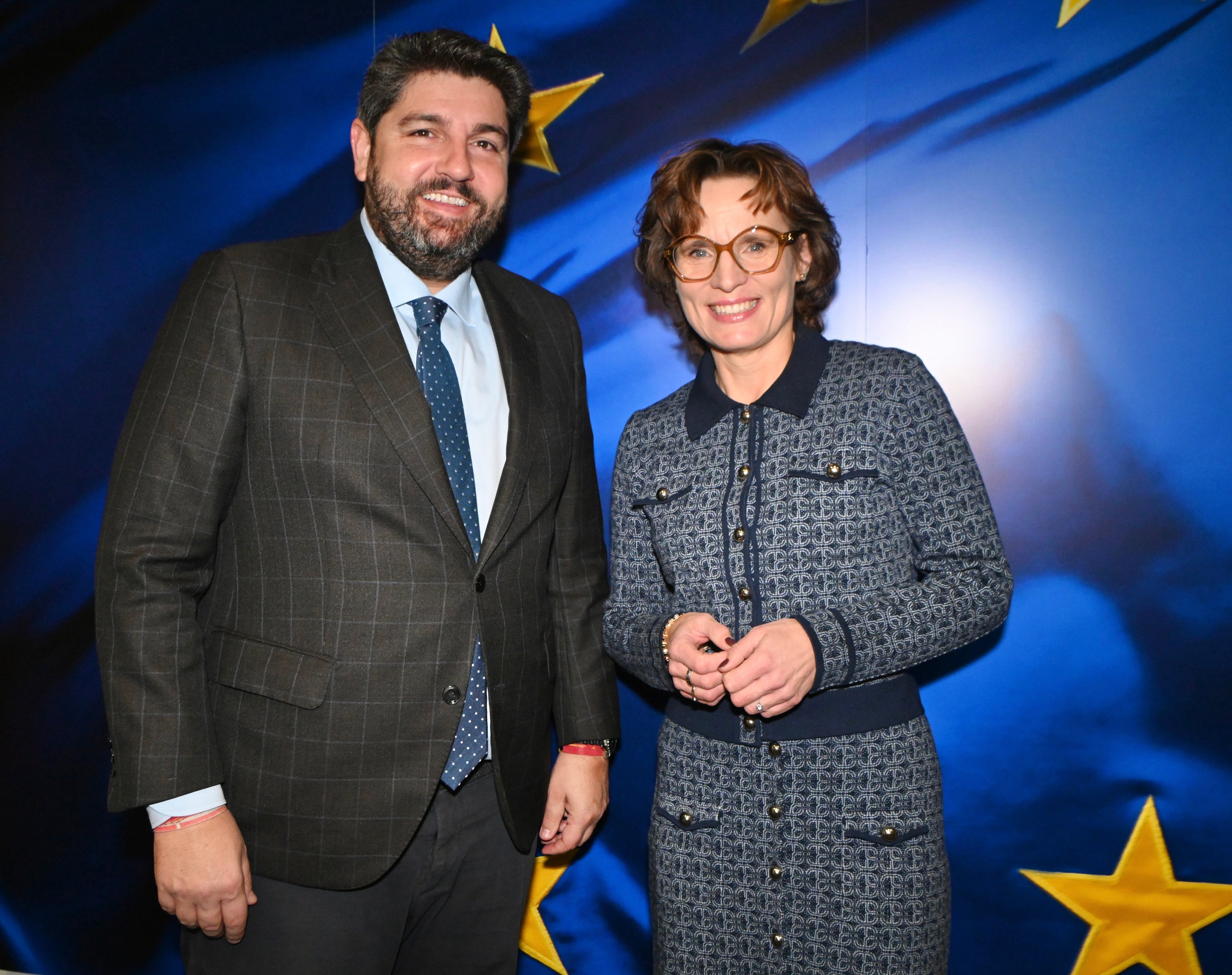 El presidente de la Región de Murcia, Fernando López Miras, se reunió hoy en Bruselas con la comisaria de Medio Ambiente, Resiliencia Hídrica y Economía Circular Competitiva, Jessika Roswall.