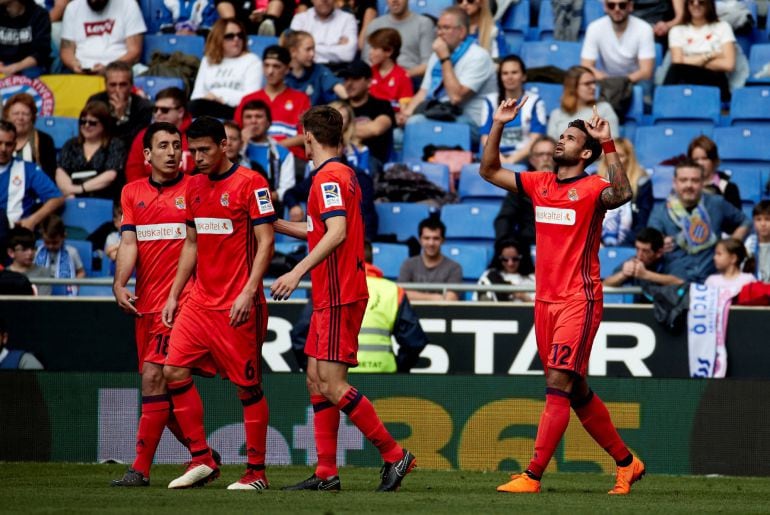 Willian José mira al cielo tras marcar su gol contra el Espanyol en Cornellá