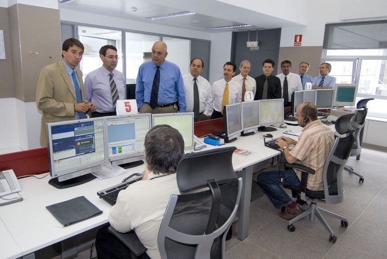 Centro de control de emergencias de Navarra con un visita de técnicos de Costa Rica