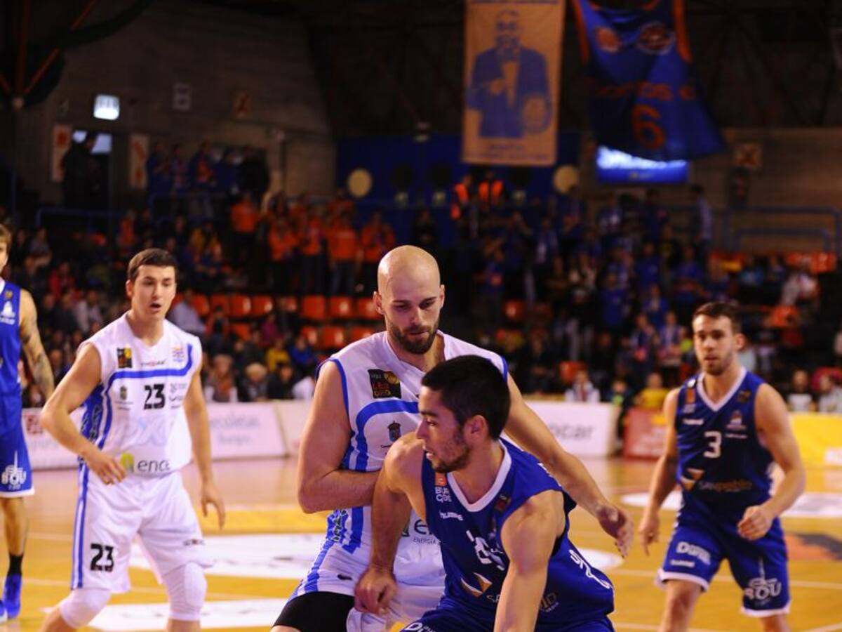 El San Pablo Inmobiliria juega en Barcelona