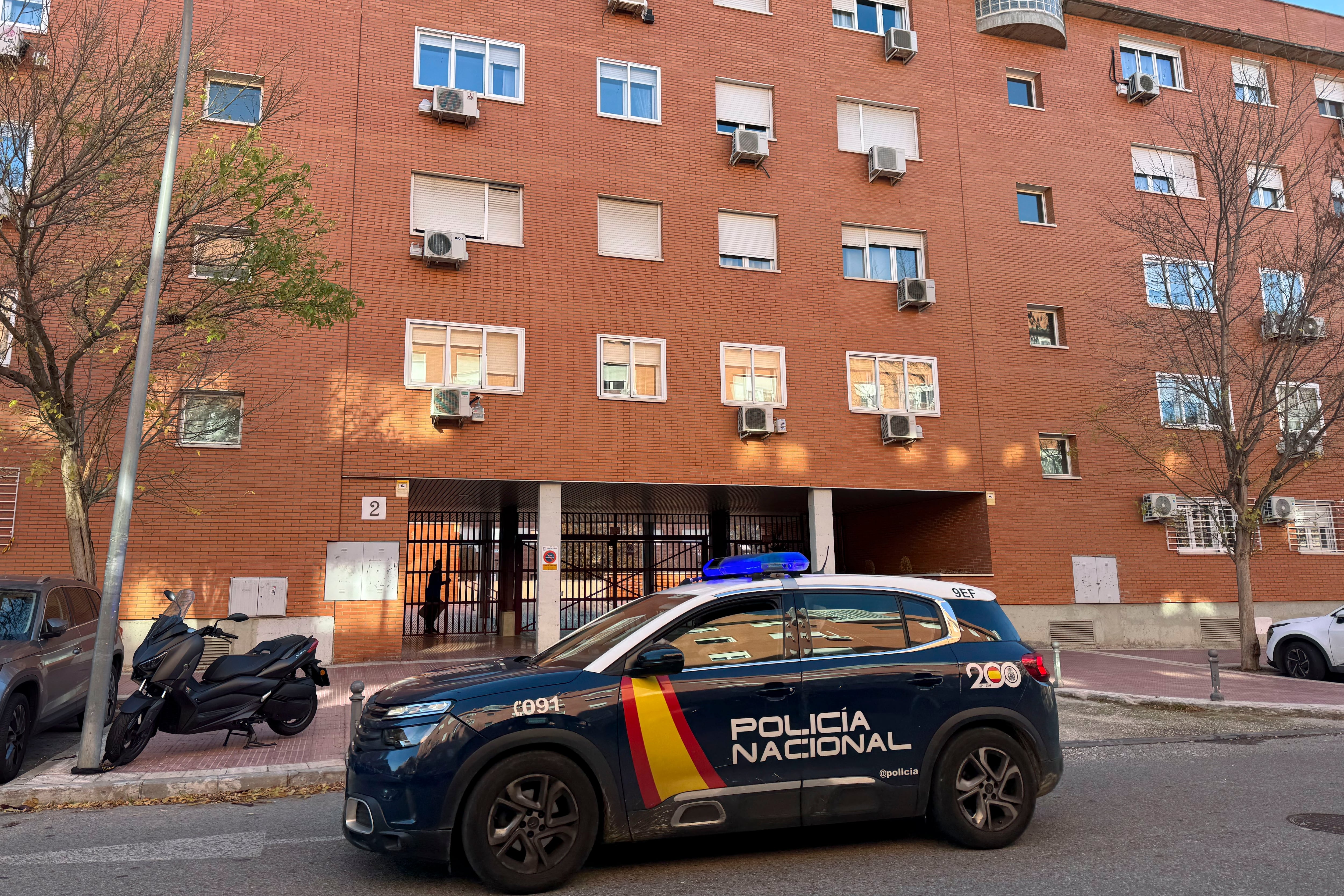 El Ayuntamiento de Torrejón de Ardoz ha convocado un minuto de silencio para condenar el asesinato por violencia de género de su vecina María Ángeles, ocurrido en la noche del domingo y presuntamente cometido por su pareja antes de que se quitara la vida.