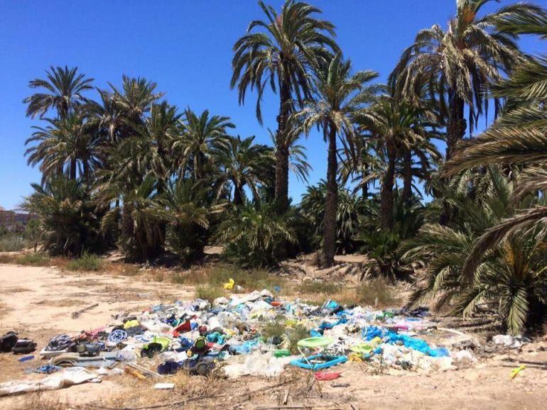 Suciedad en el Huerto de la Virgen