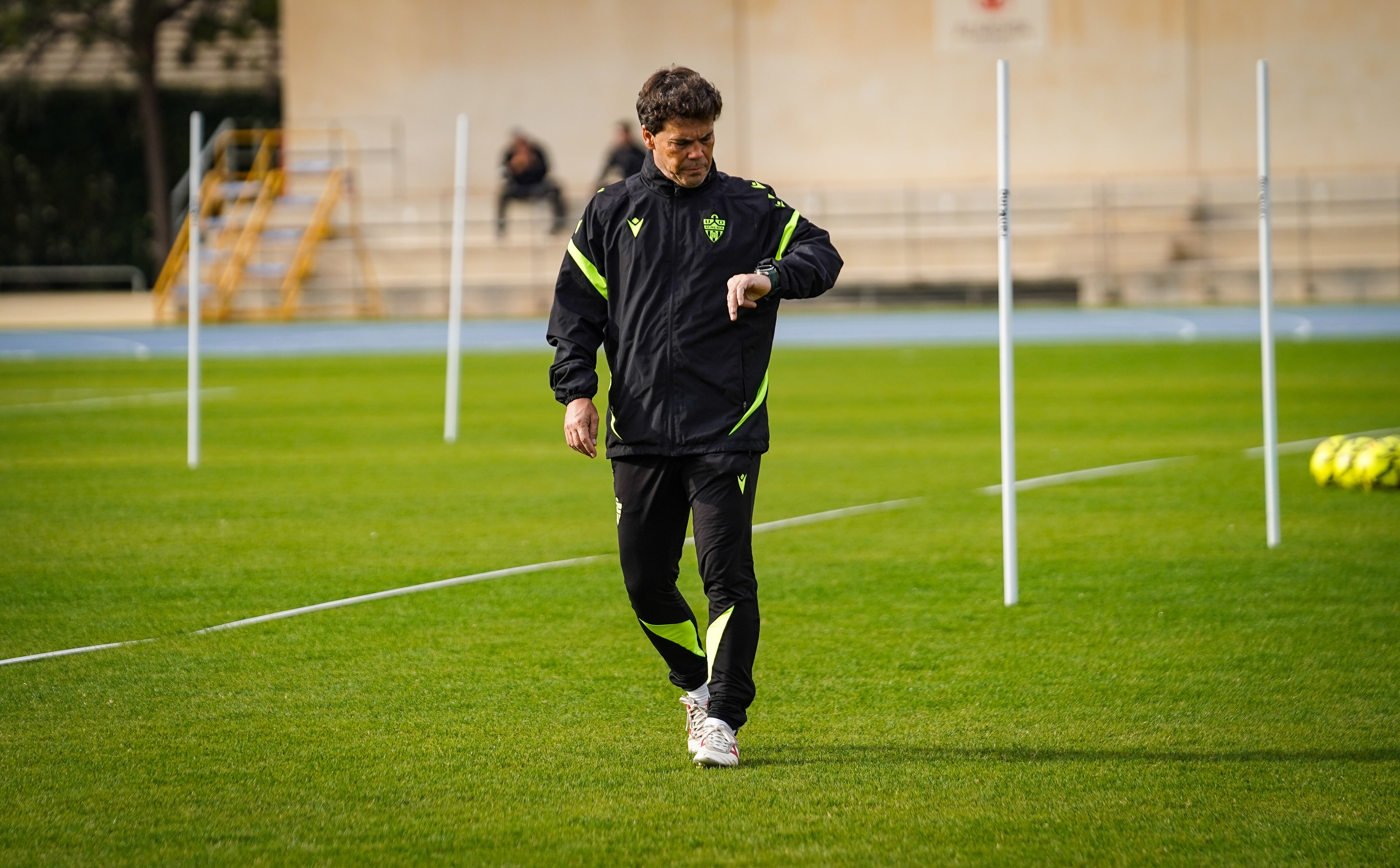Rubi en el campo Anexo del Estadio de los Juegos Mediterráneos.