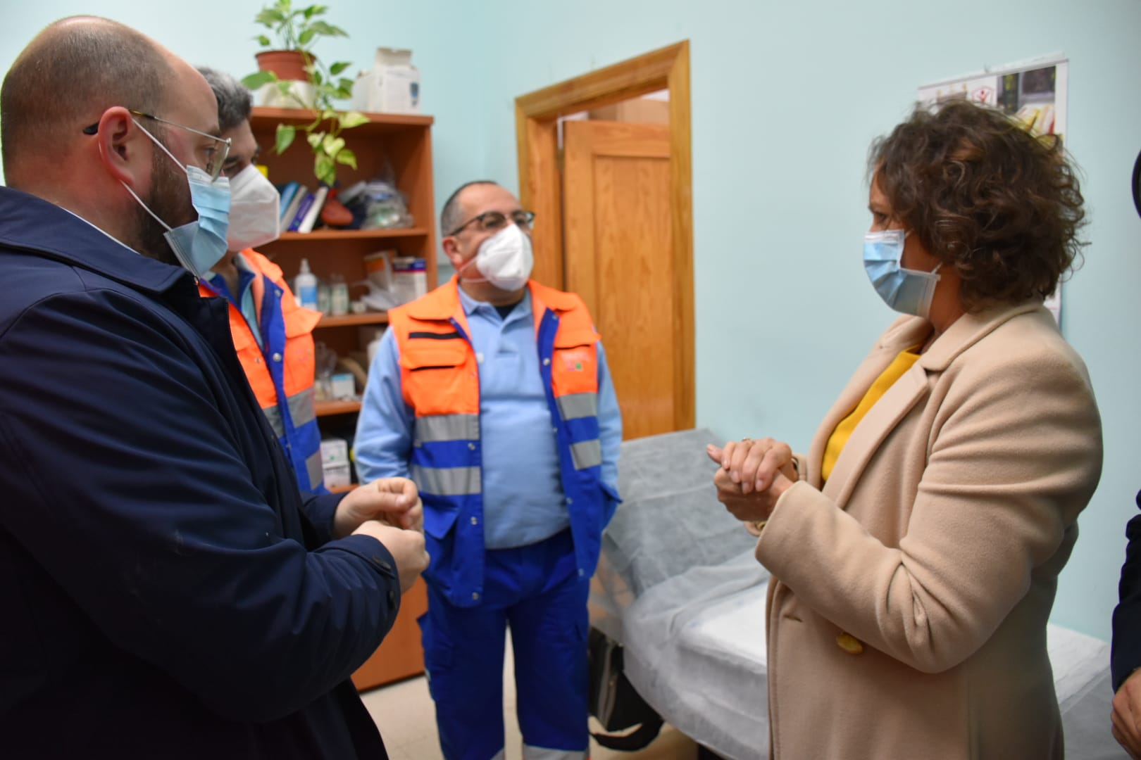 También conocía la consejera las actuales instalaciones con los profesionales del centro