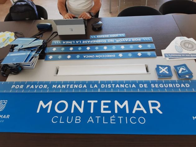 Detalles de la cartelería que se está preparando para la Media Maratón y 10K Aguas de Alicante