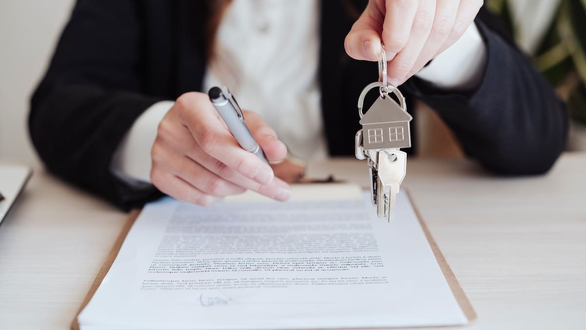 Los jóvenes hablan sobre el problema de la vivienda en la SER