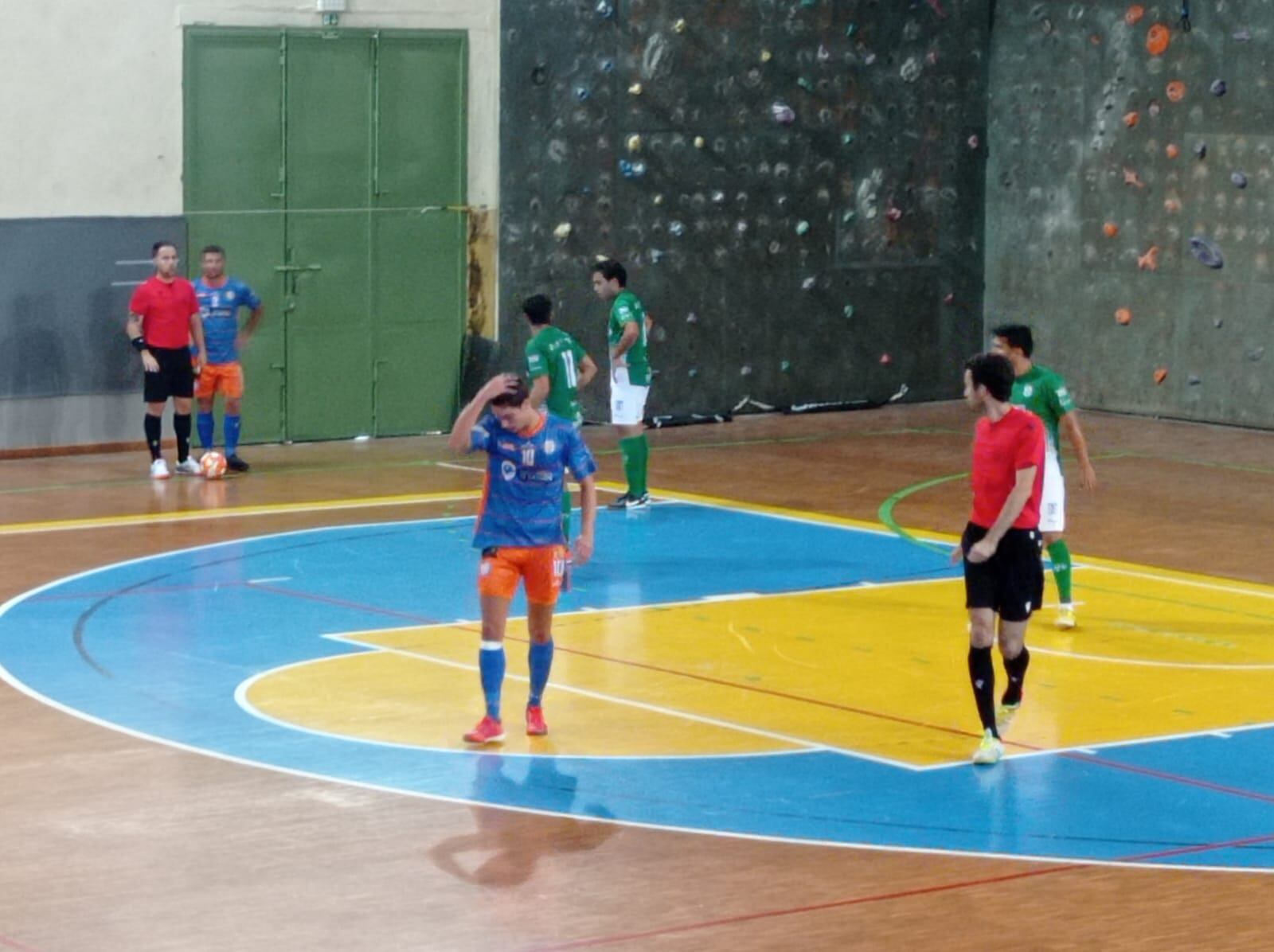 Sala Ourense en un buen partido cae en su cancha