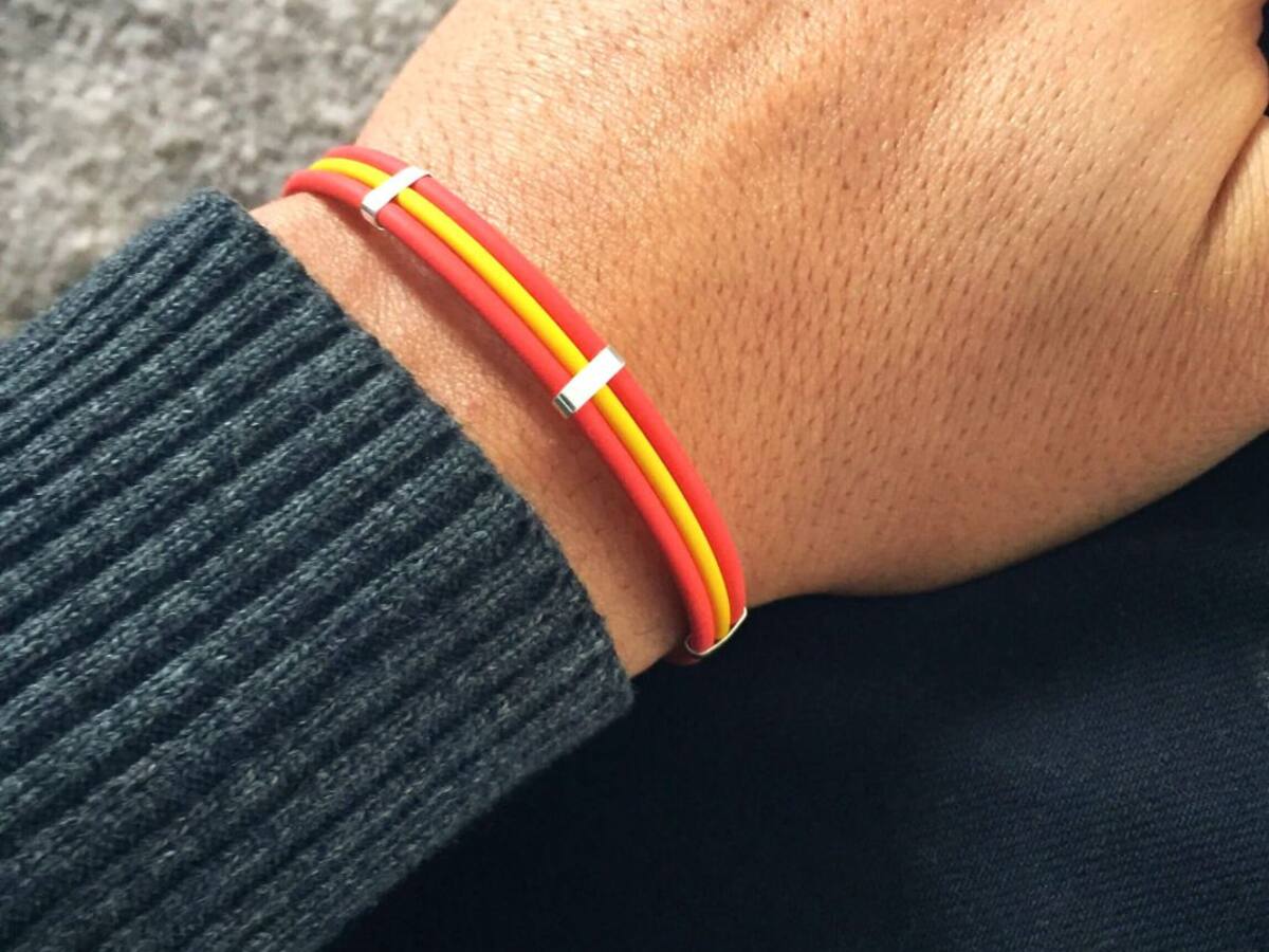 Detenido tras agredir a un joven por llevar una pulsera con la bandera de España