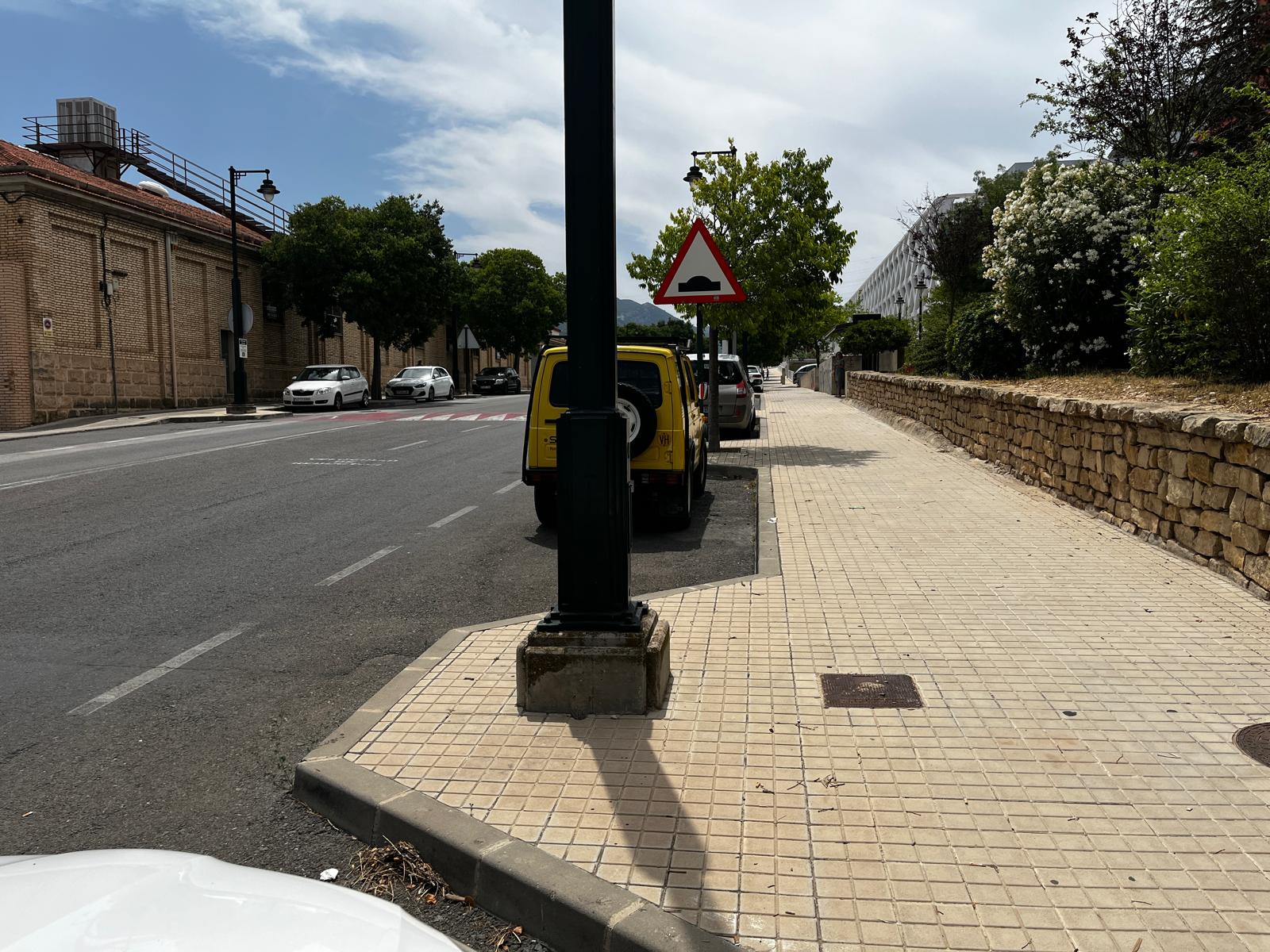 El Ayuntamiento construirá un carril bici por este vial que conecta Santa Rosa con el barrio de Batoy.