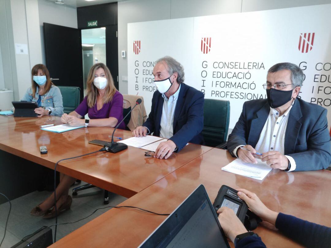 Rueda de prensa conjunta entre la conselleria de Educación y de Salud.