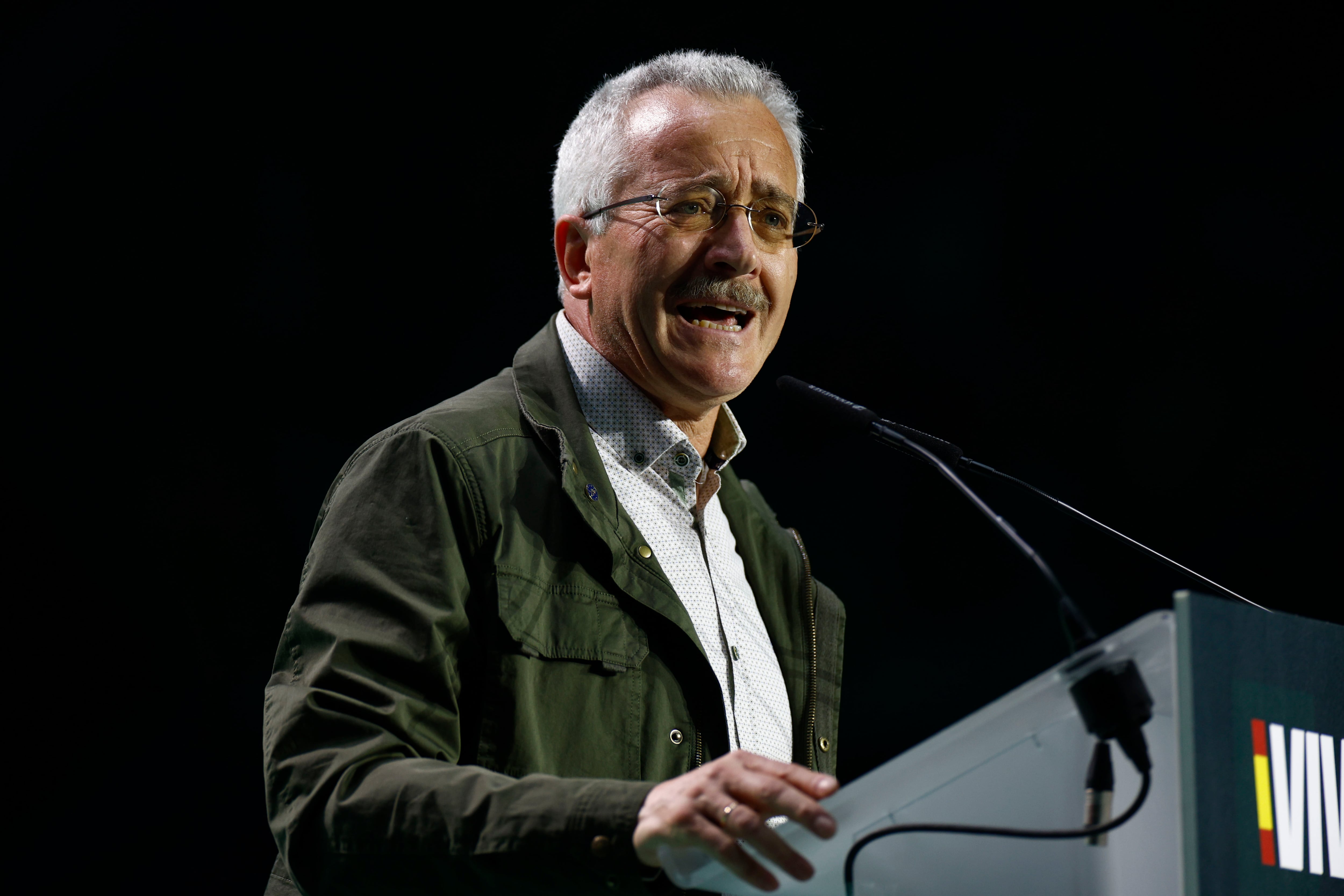 MADRID, 19/05/2024.- José Antonio Ortega Lara, fundador de Vox, ha sido el encargado de abrir la convención política de Vox &quot;Europa Viva 24&quot; que se celebra este domingo en el Palacio de Vistalegre, en Madrid. 