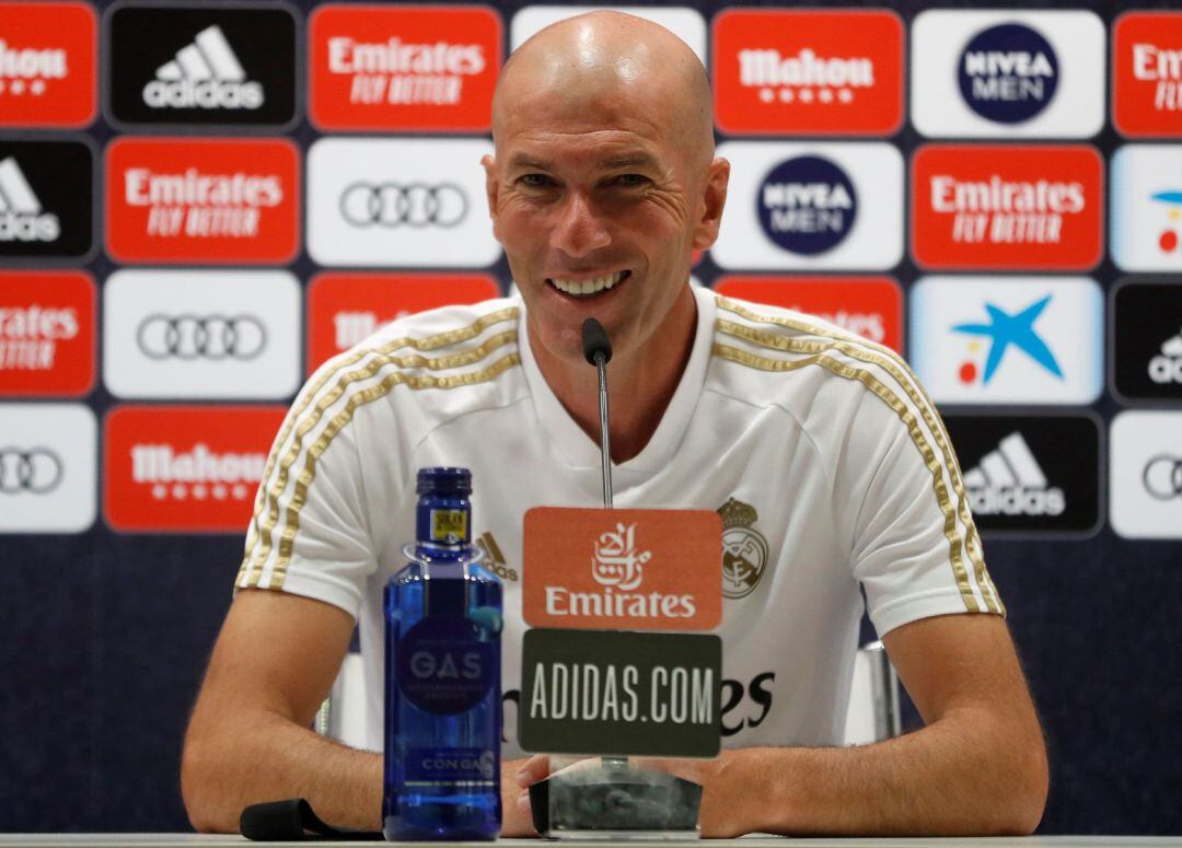 El entrenador del Real Madrid, Zinedine Zidane, en rueda de prensa