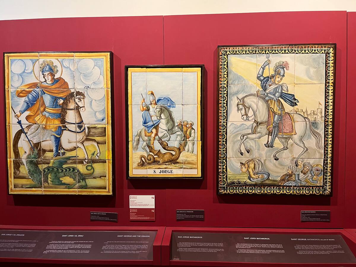 T04 X 09 Alcoi, avant la Festa! Els taulells de Sant Jordi