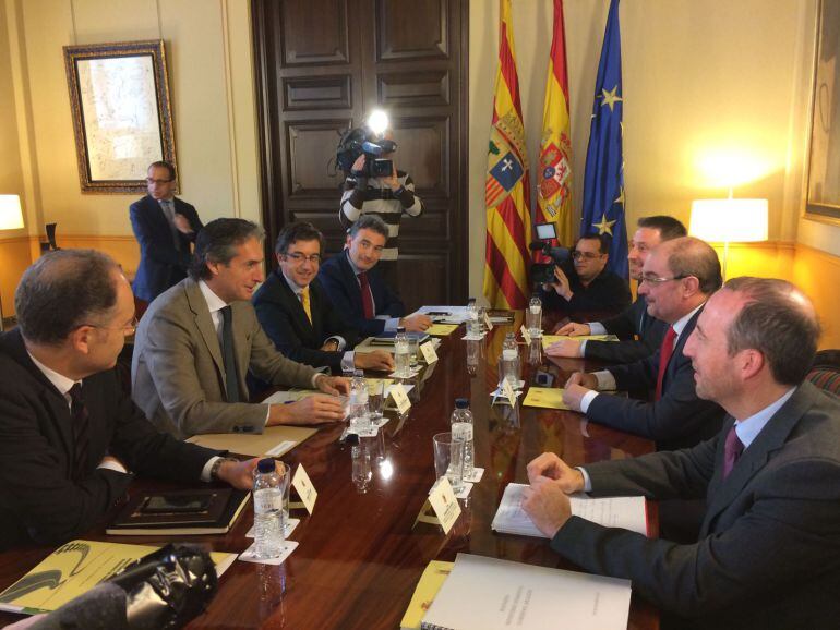 Imagen de la reunión entre el ministro de Fomento y el Presidente de Aragón