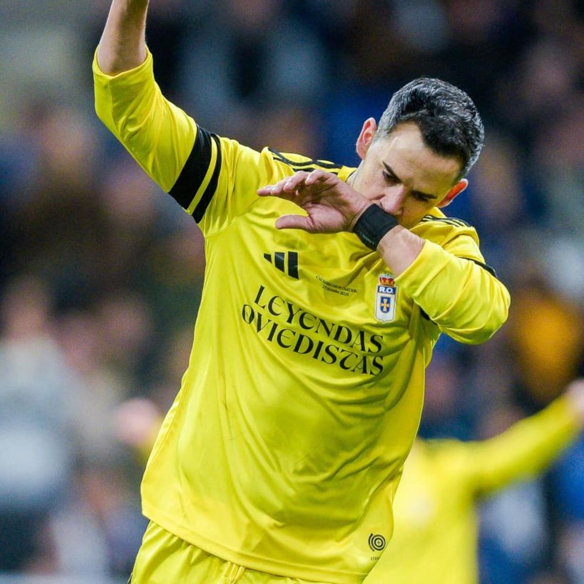 Linares: "Muy contento porque pude volver a marcar y besar mi muñequera en el Tartiere"