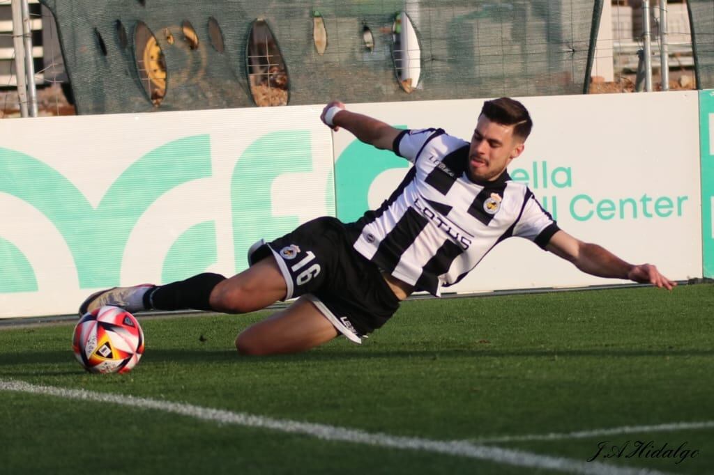 Cera en un partido con la Balona