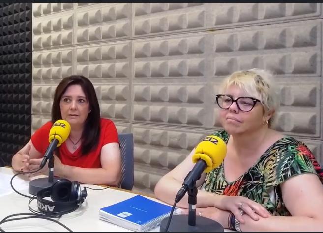 María del Mar Nieto (delegada de Juventud) y María Elena Barrera (técnico de juventud)