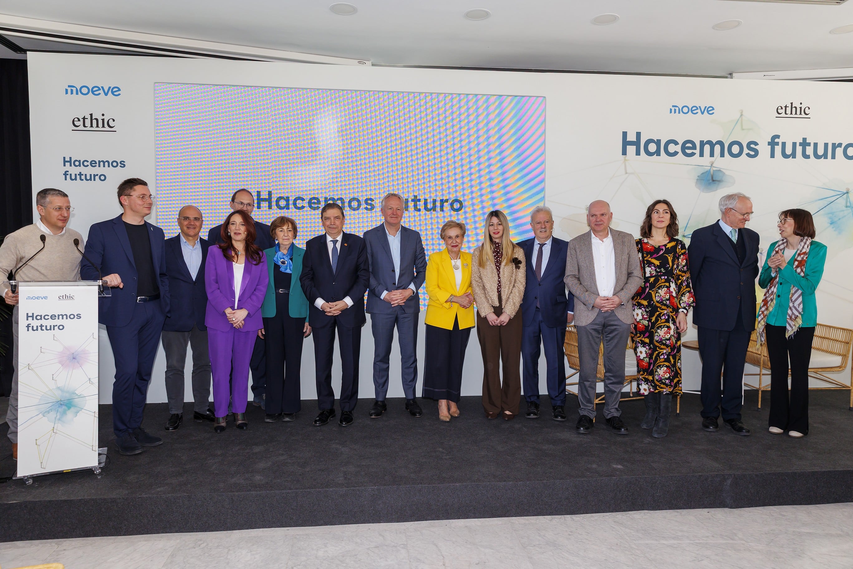 Tania Solans en la fotografía de familia de la jornada