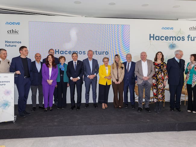 Tania Solans en la fotografía de familia de la jornada