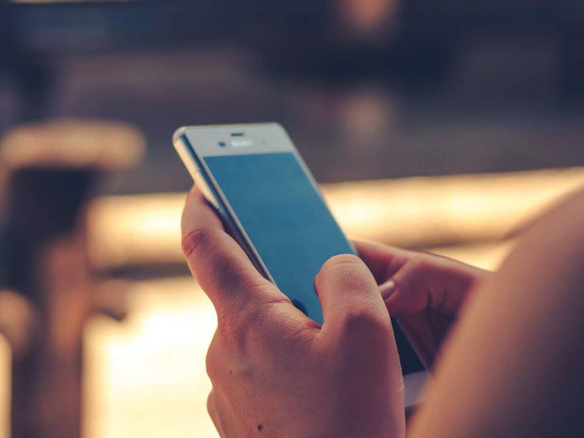 Suplantan la identidad de una cadena de supermercados para estafar vía móvil