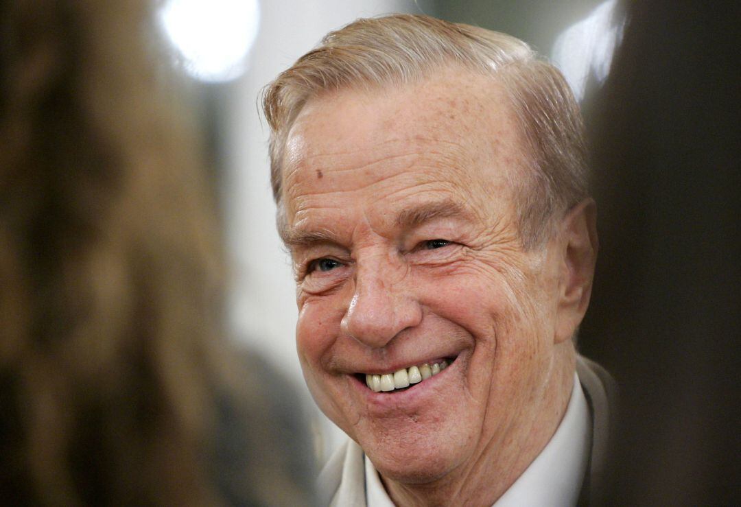 El director italiano Franco Zeffirelli durante un acto en la embajada británica en Roma en 2004.