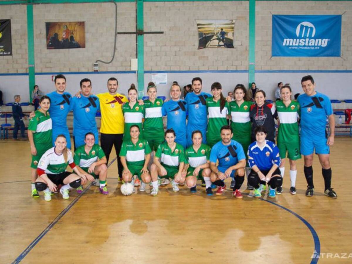 La Prensa Deportiva y la Selección Femenina de fútbol sala juegan un partido benéfico