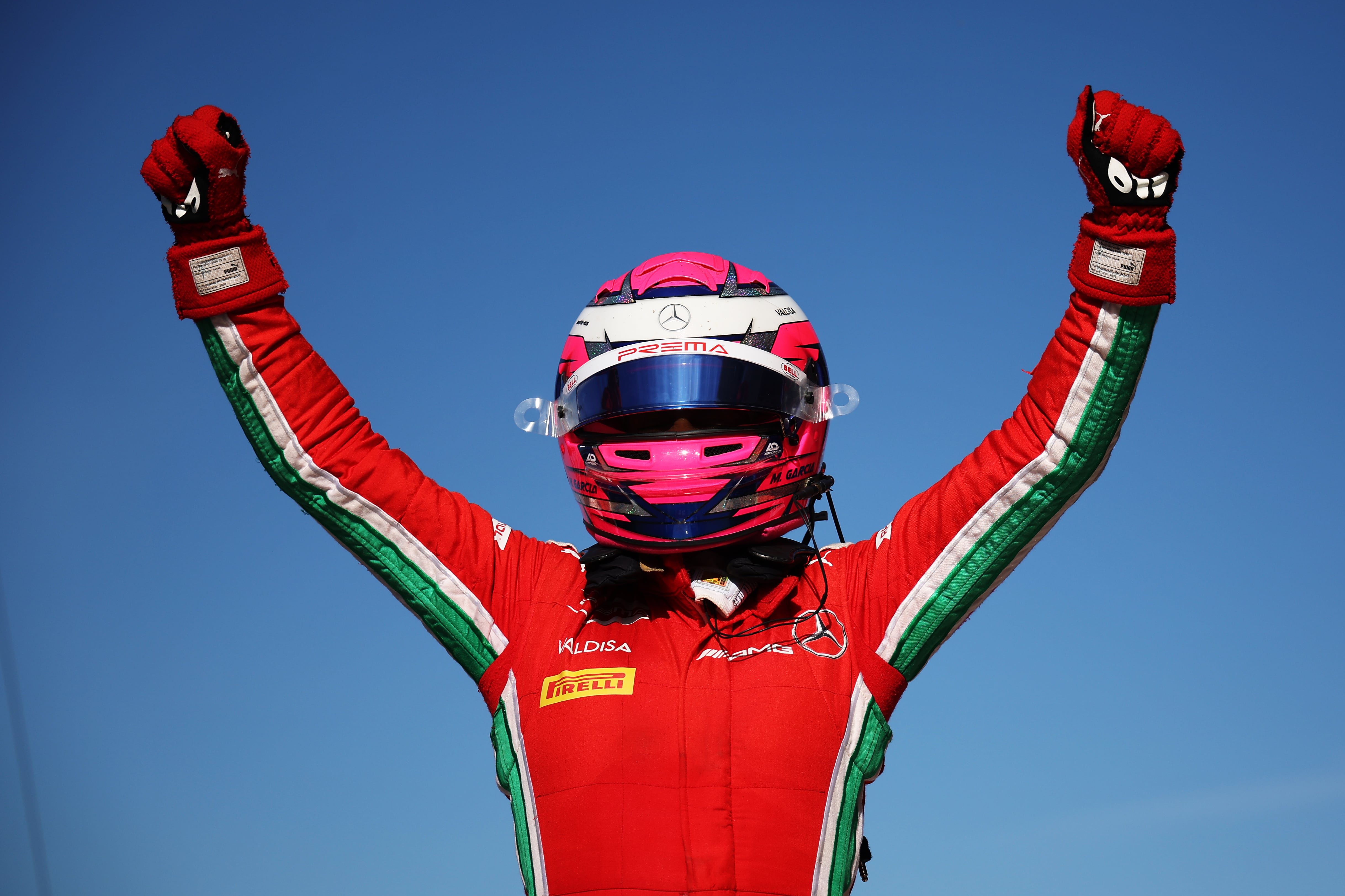 Marta García celebra la victoria en la primera carrera del GP de los EEUU de F1 Academy