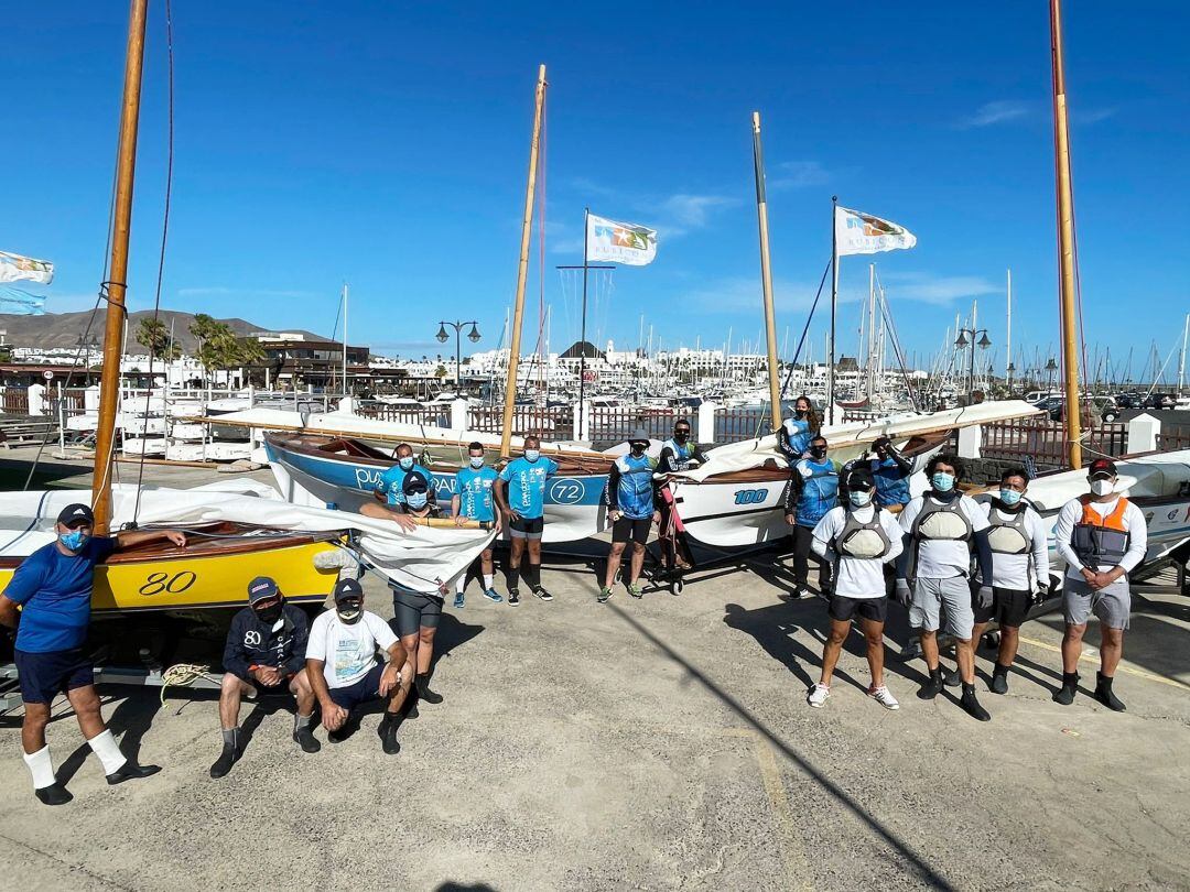 Barquillos de Vela Latina en Playa Blanca, en el municipio de Yaiza.