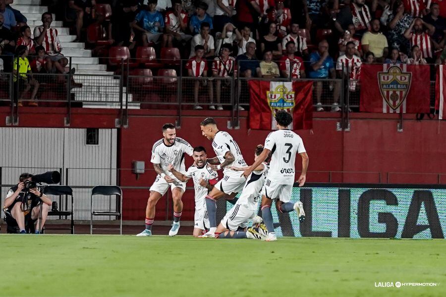 Gol de Agus Medina en Almería / LaLiga Hypermotion