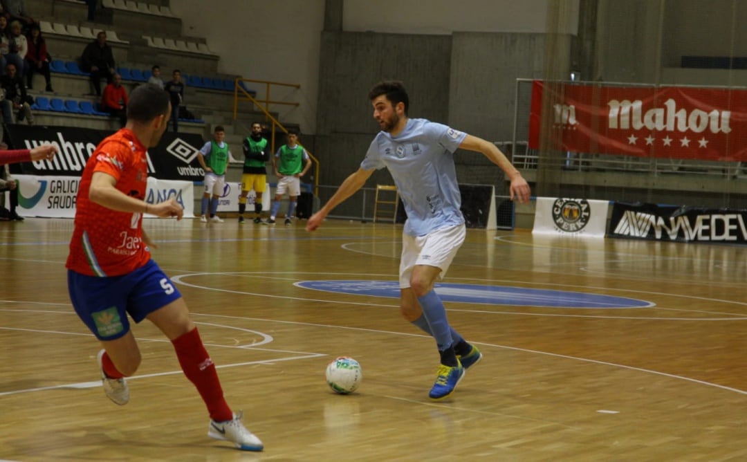 Zequi hizo dos goles para el Santiago Futsal en el partido ante el Manzanares 