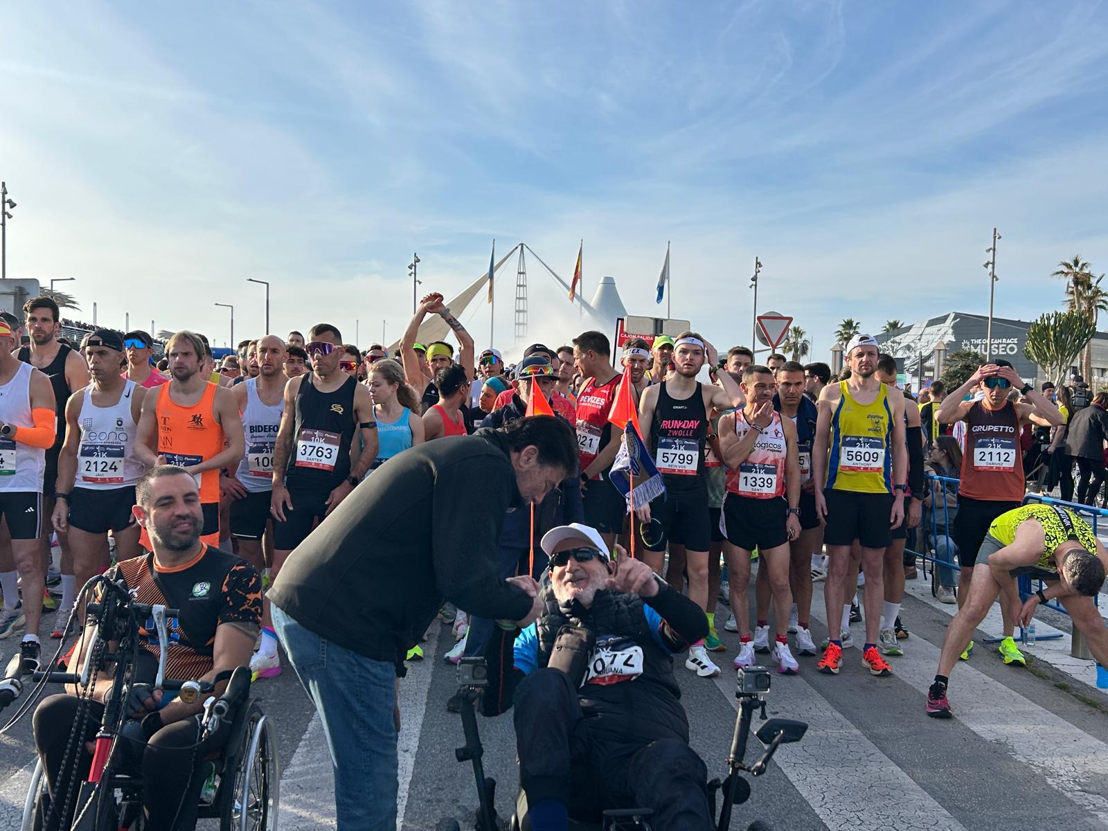 Salida de la Media Maratón Internacional &10K Aguas de Alicante desde el Muelle 12 del puerto