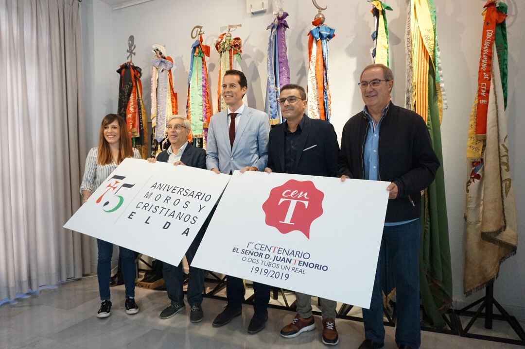 Elda homenajea a Villena, Sax y Petrer en el 75 aniversario de los Moros y Cristianos