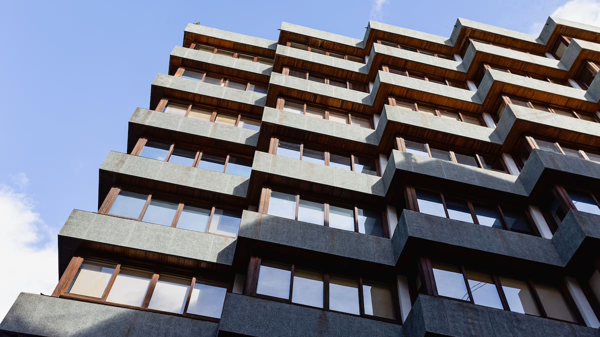 Entrevista a Antonio Sánchez Andrés, Luz Ramírez y Fernando Cos-Bayón sobre la falta de vivienda pública y el encarecimiento del mercado inmobiliario