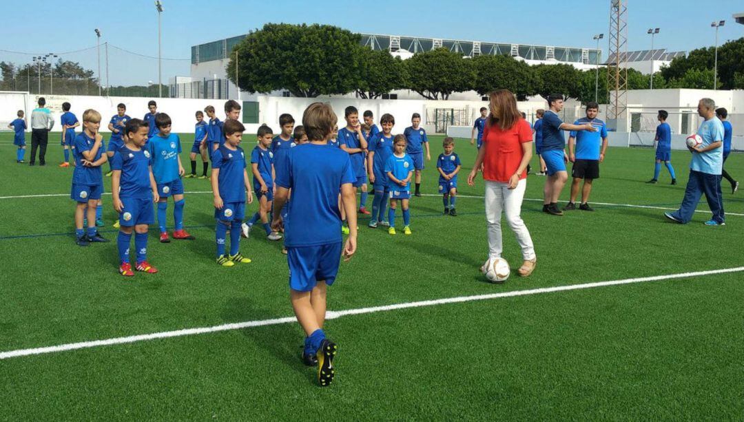 Entre les iniciatives proposades n'hi ha vàries per millorar el camp de futbol de Ses Canaletes.