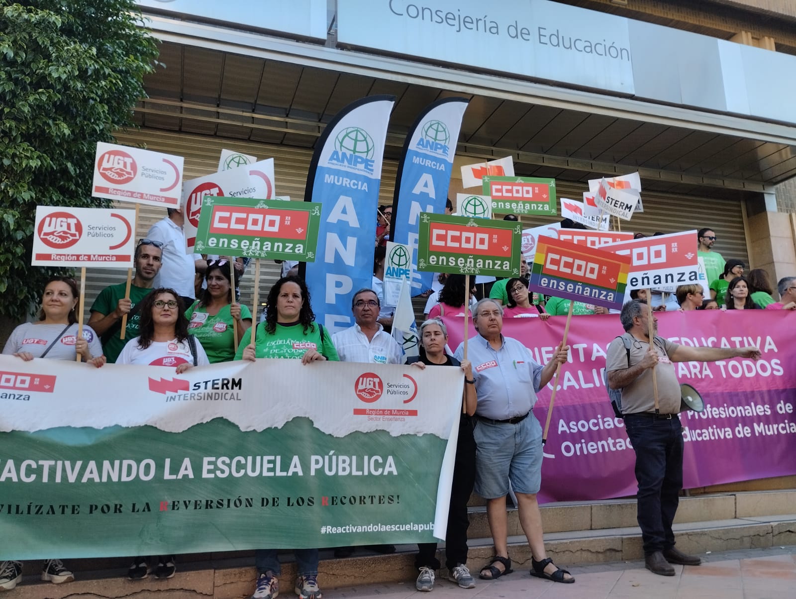 Los sindicatos protestan en Murcia frente a la consejería de Educación el pasado mes de octubre