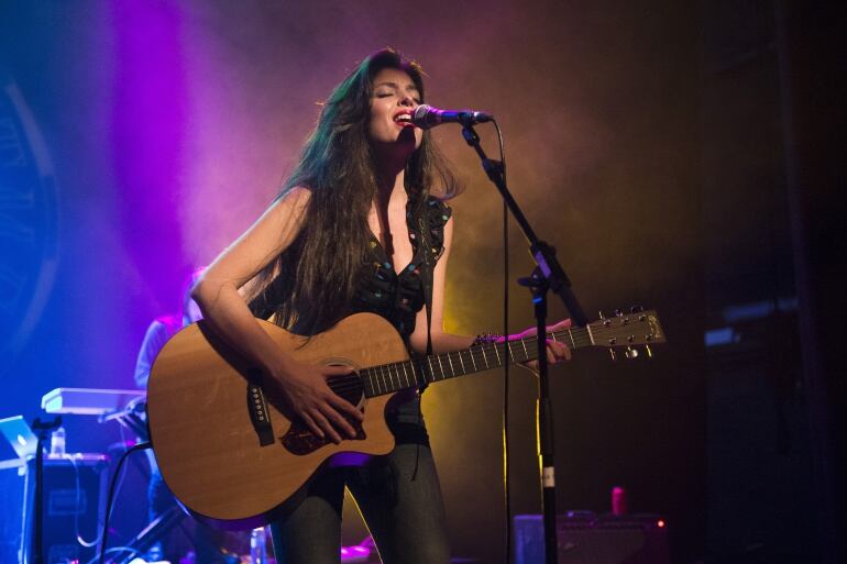 Solea Morente en un concierto en Badalona junto a Los Evangelistas en 2015