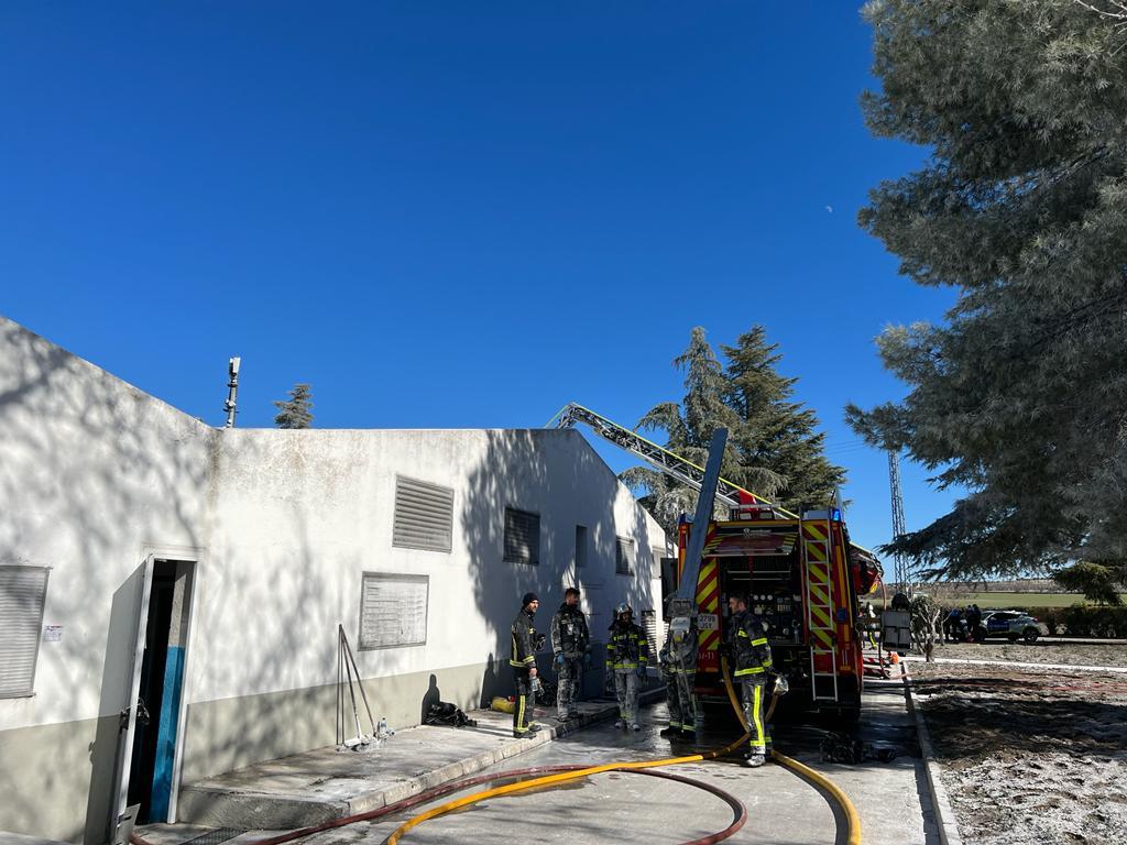 Los bomberos han localizado el foco del fuego y han conseguido extinguirlo rápidamente