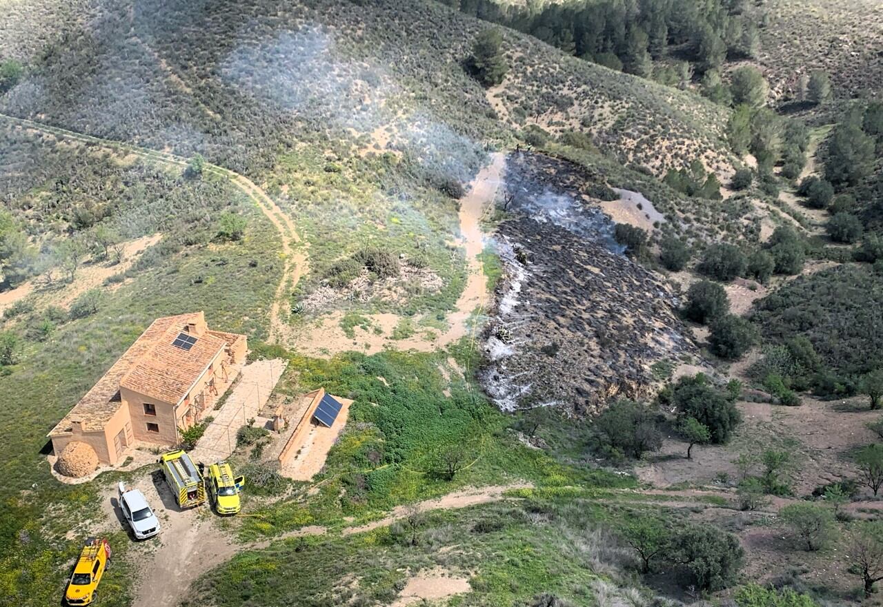 Incendio forestal declarado en la diputación de Humbrias