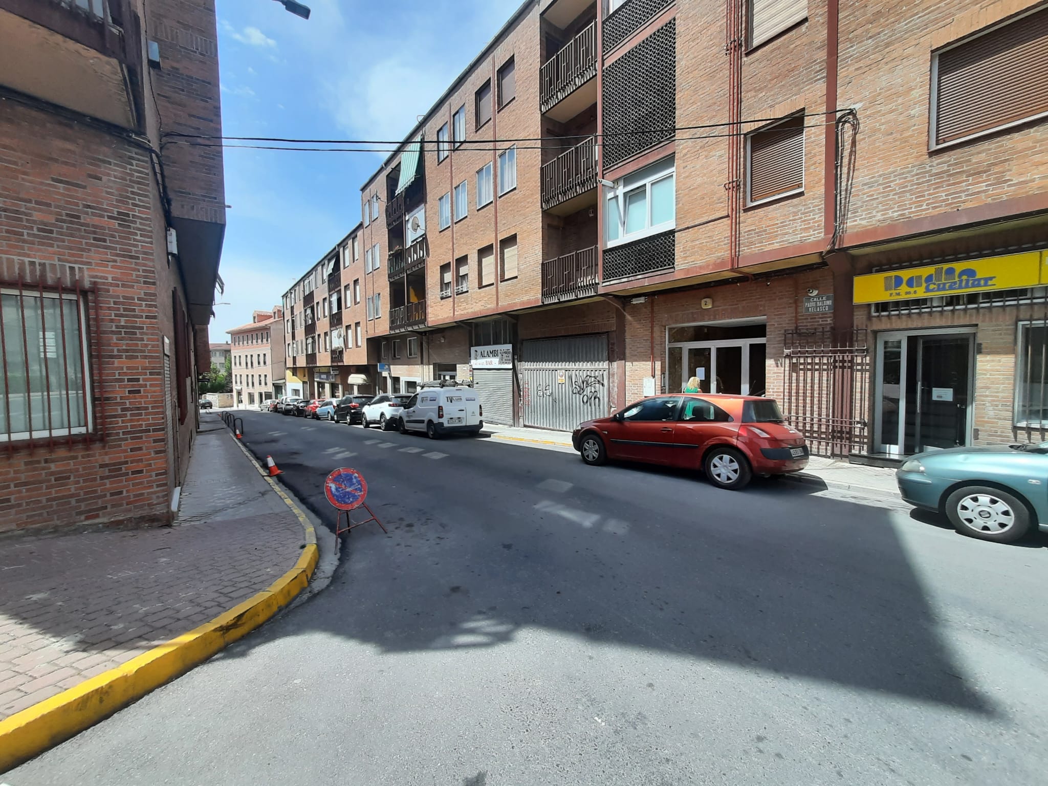 Prohibido aparcar en el margen izquierdo de la calle Padre Balbino Velasco de Cuéllar