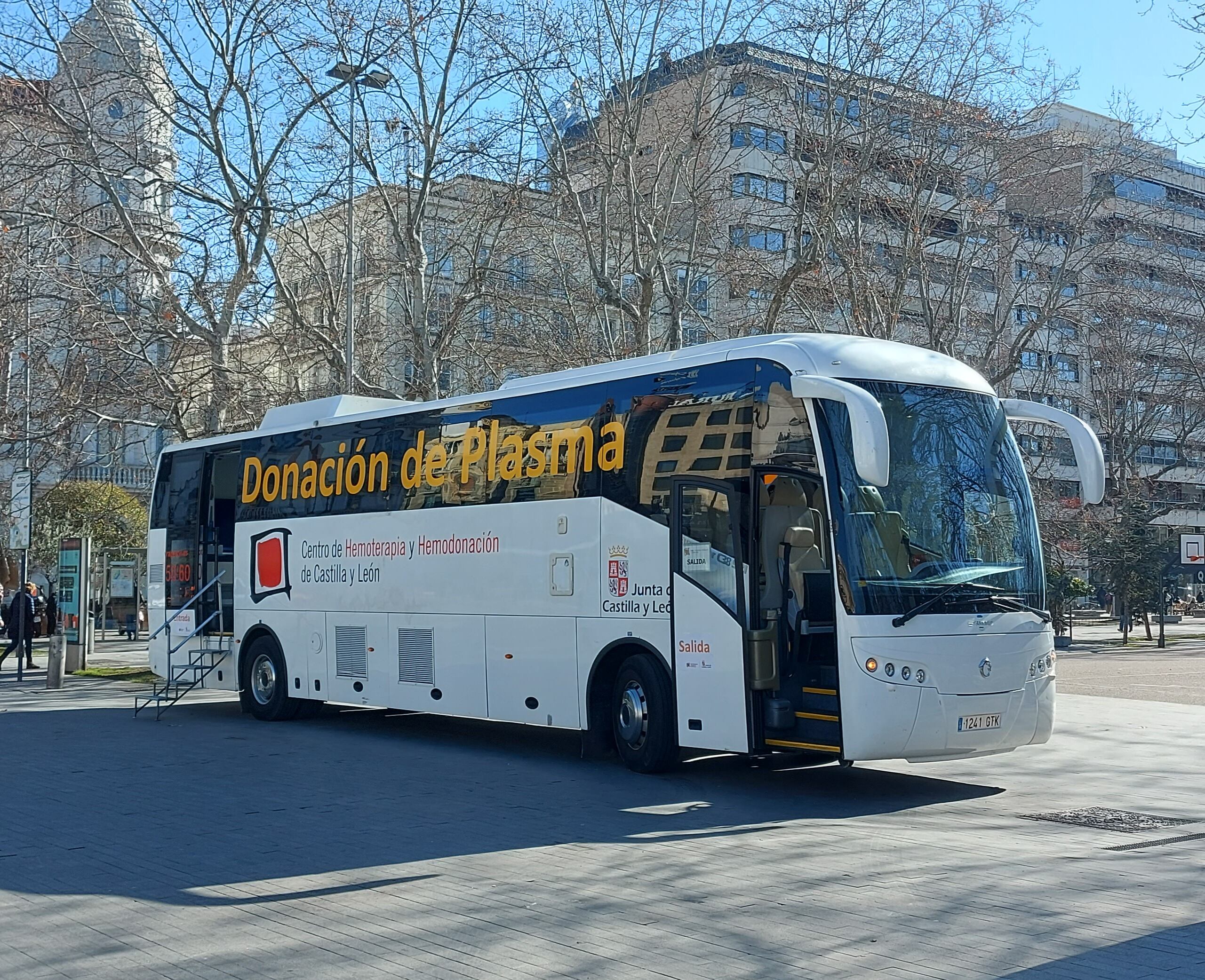 Autobús que se instalará en la Plaza Mayor de Medina del Campo para donar plasma