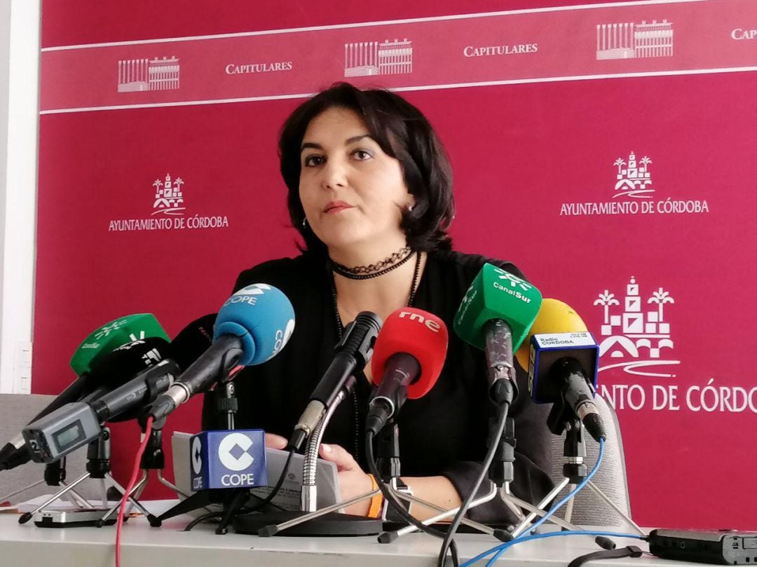 La delegada de Servicios Sociales del Ayuntamiento de Córdoba, Eva Timoteo