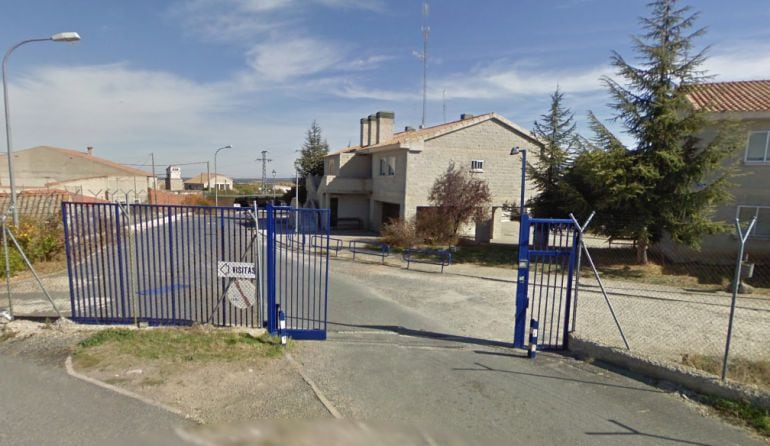 Uno de los accesos al recinto del centro penitenciario de Brieva