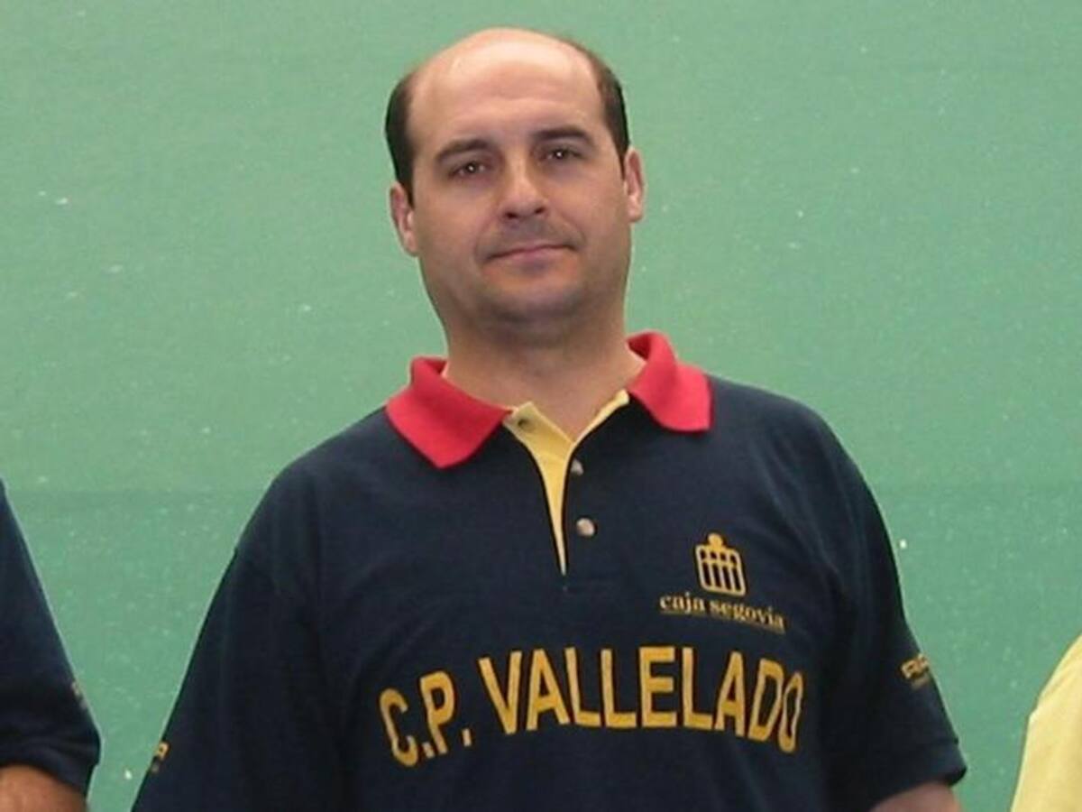 Ángel Carlos Hernando, Pte del Club Atlético Cuéllar, anuncia los premiados Javier Rodríguez Sanz