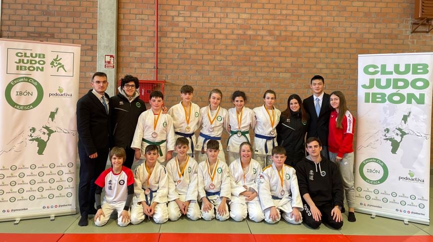 Deportistas del Club Judo Ibón
