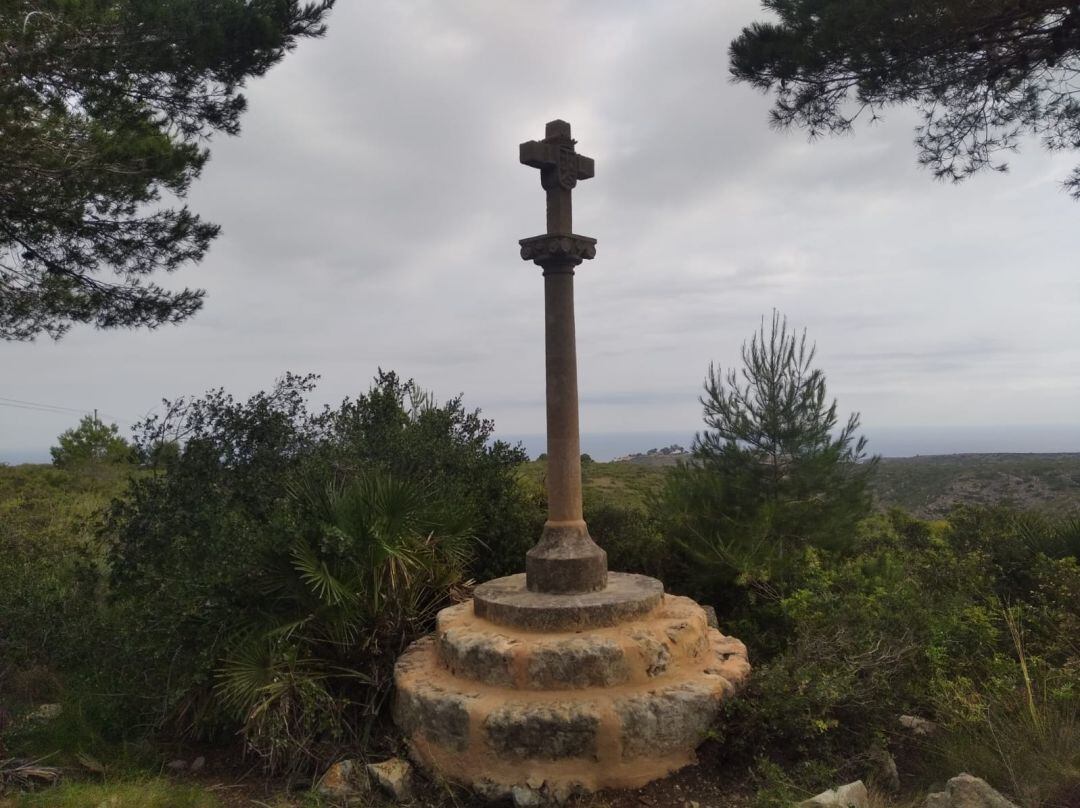 Cruz de término de La Plana.