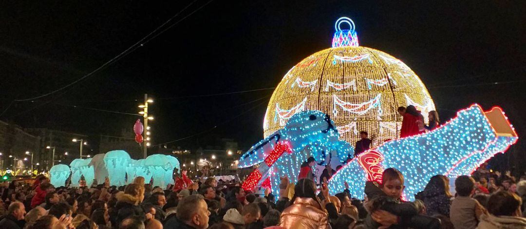 La cabalgata a su paso por la Marina