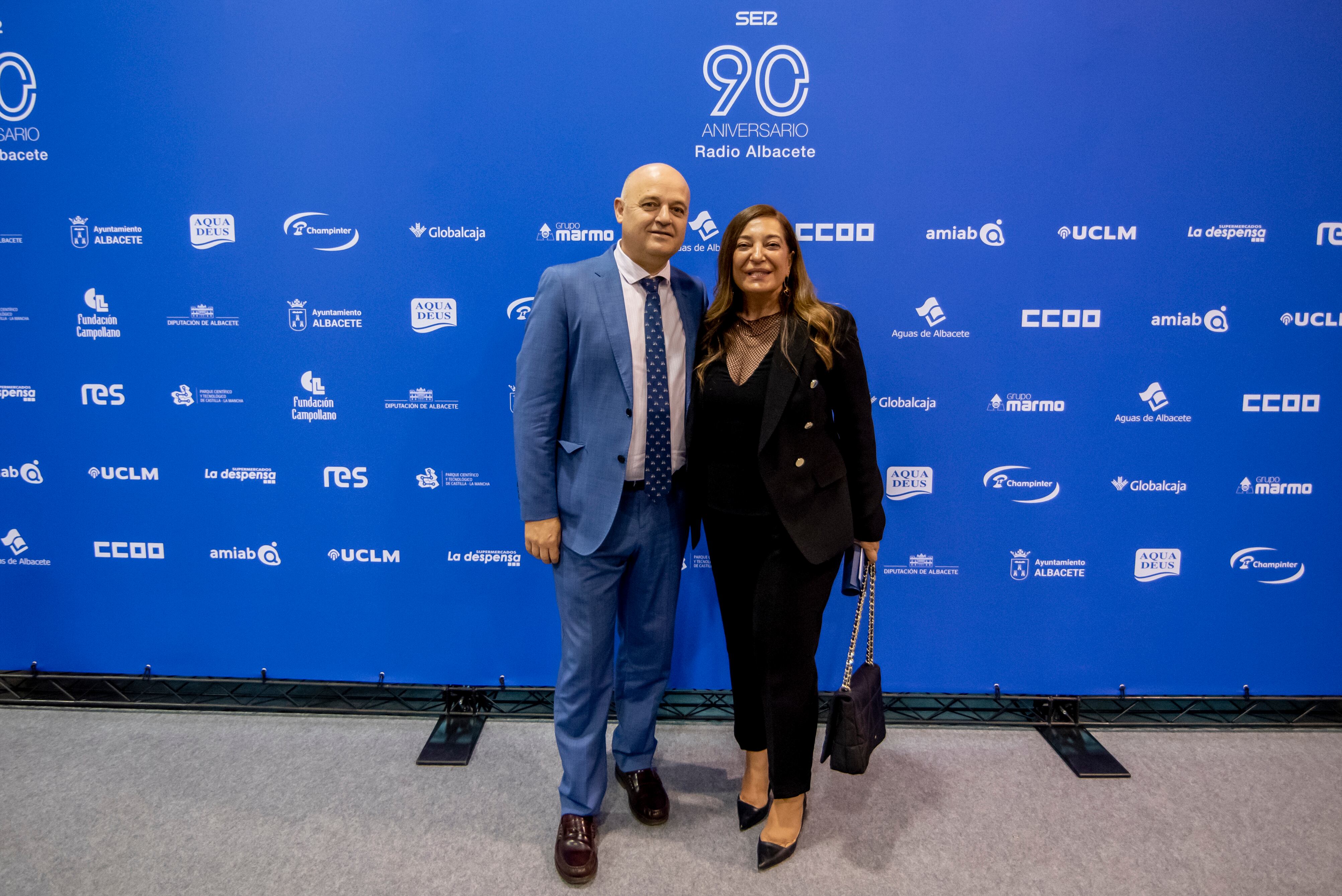 El director de COPE Castilla-La Mancha, Juan Carlos Sevilla, y la directora de Radio Albacete, Justina Gómez.